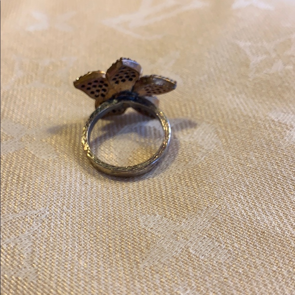 Silver Ring - Picture 3 of 4